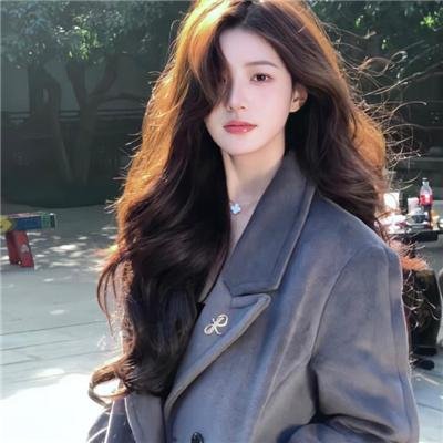 救命，哭包婆婆她扛着野猪下山了